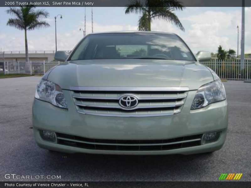 Silver Pine Mica / Ivory 2006 Toyota Avalon XLS