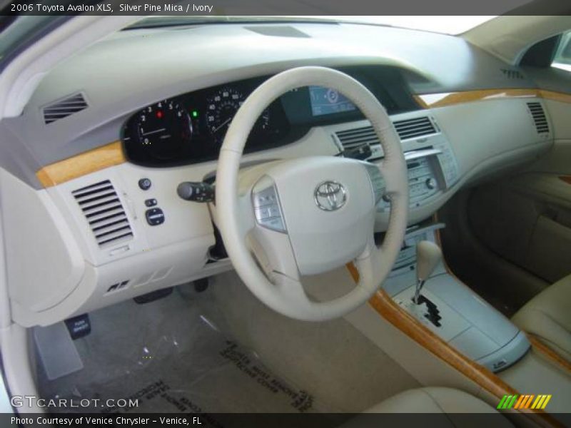 Silver Pine Mica / Ivory 2006 Toyota Avalon XLS