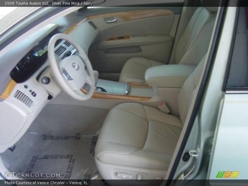 Silver Pine Mica / Ivory 2006 Toyota Avalon XLS