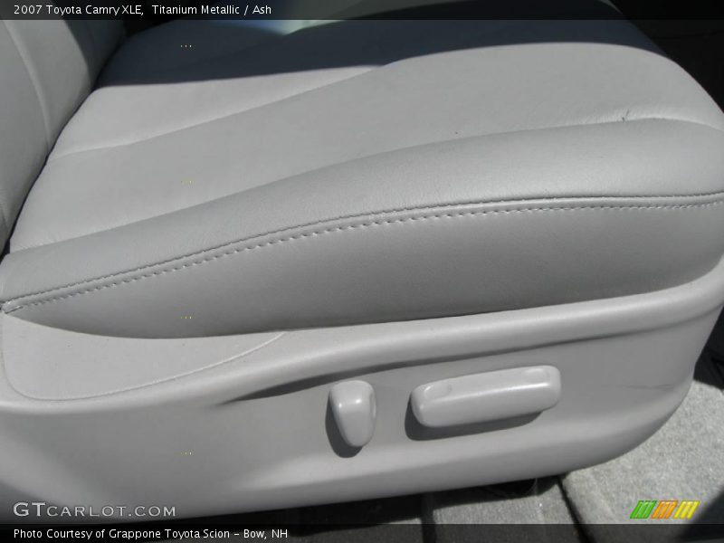 Titanium Metallic / Ash 2007 Toyota Camry XLE