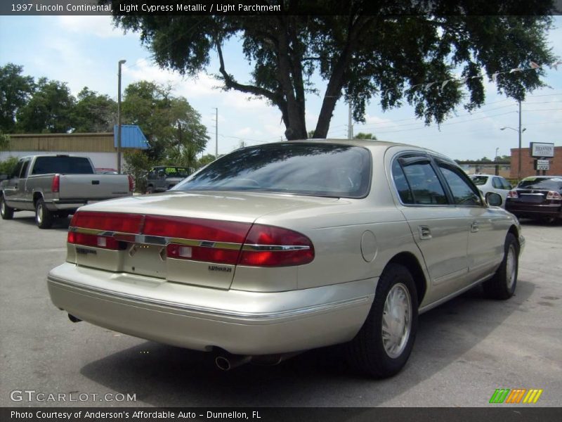 Light Cypress Metallic / Light Parchment 1997 Lincoln Continental