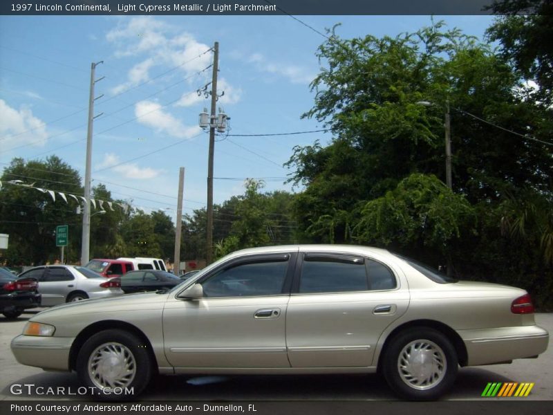 Light Cypress Metallic / Light Parchment 1997 Lincoln Continental