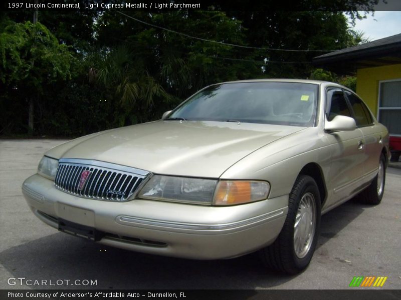Light Cypress Metallic / Light Parchment 1997 Lincoln Continental