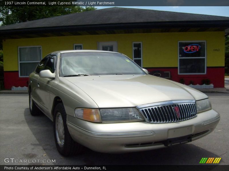 Light Cypress Metallic / Light Parchment 1997 Lincoln Continental