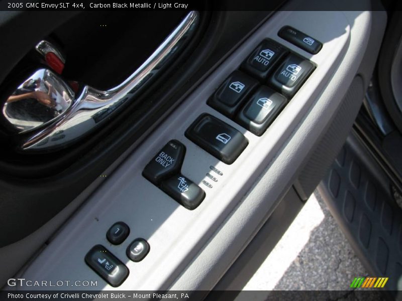 Carbon Black Metallic / Light Gray 2005 GMC Envoy SLT 4x4