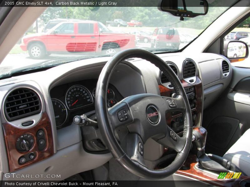 Carbon Black Metallic / Light Gray 2005 GMC Envoy SLT 4x4