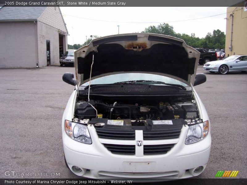 Stone White / Medium Slate Gray 2005 Dodge Grand Caravan SXT