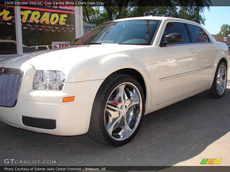 Cool Vanilla White / Dark Slate Gray 2008 Chrysler 300 LX