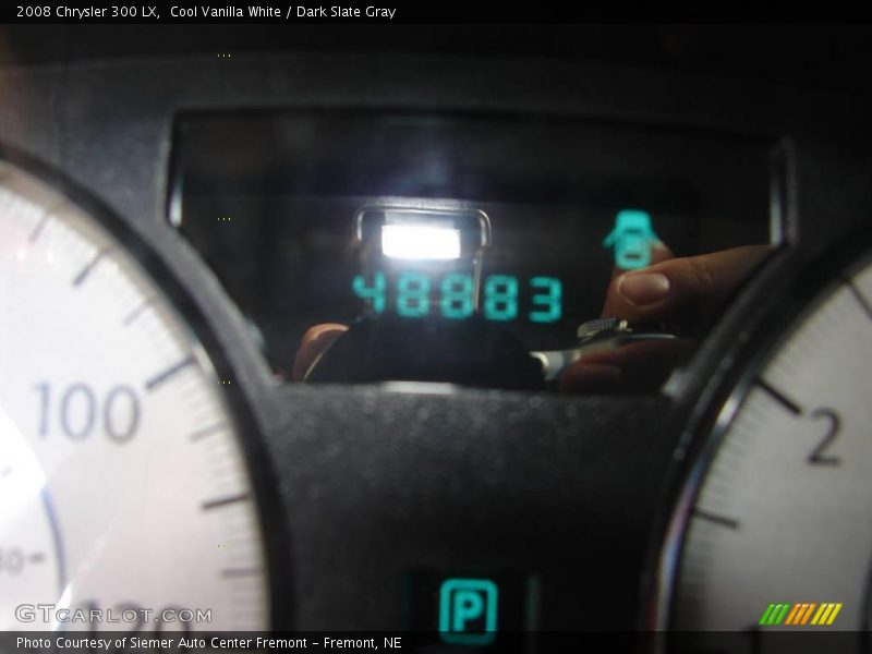Cool Vanilla White / Dark Slate Gray 2008 Chrysler 300 LX