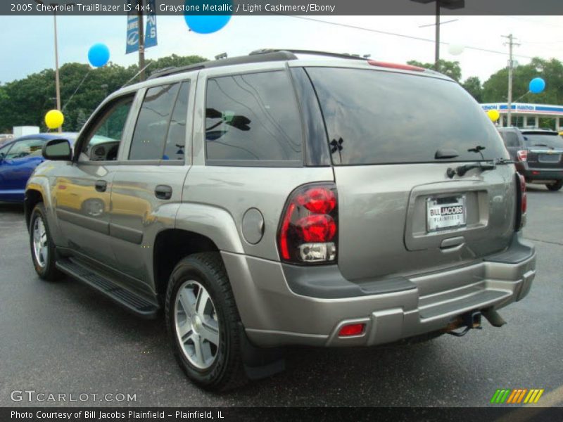Graystone Metallic / Light Cashmere/Ebony 2005 Chevrolet TrailBlazer LS 4x4