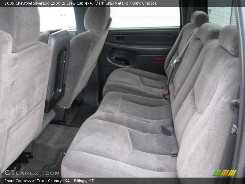 Dark Gray Metallic / Dark Charcoal 2005 Chevrolet Silverado 1500 LS Crew Cab 4x4