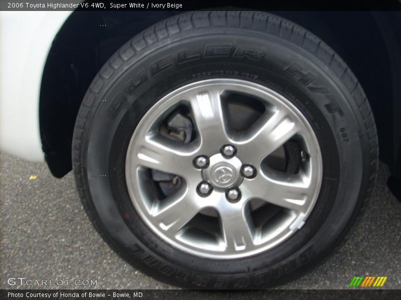 Super White / Ivory Beige 2006 Toyota Highlander V6 4WD