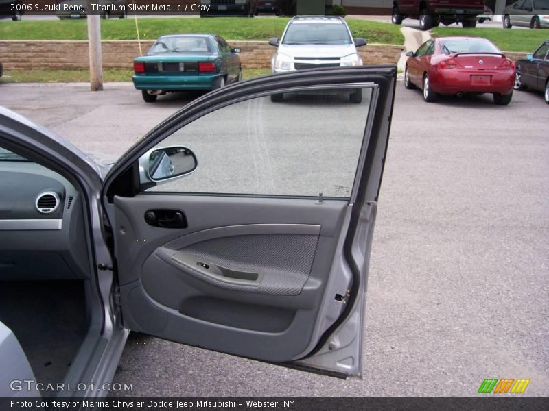 Titanium Silver Metallic / Gray 2006 Suzuki Reno