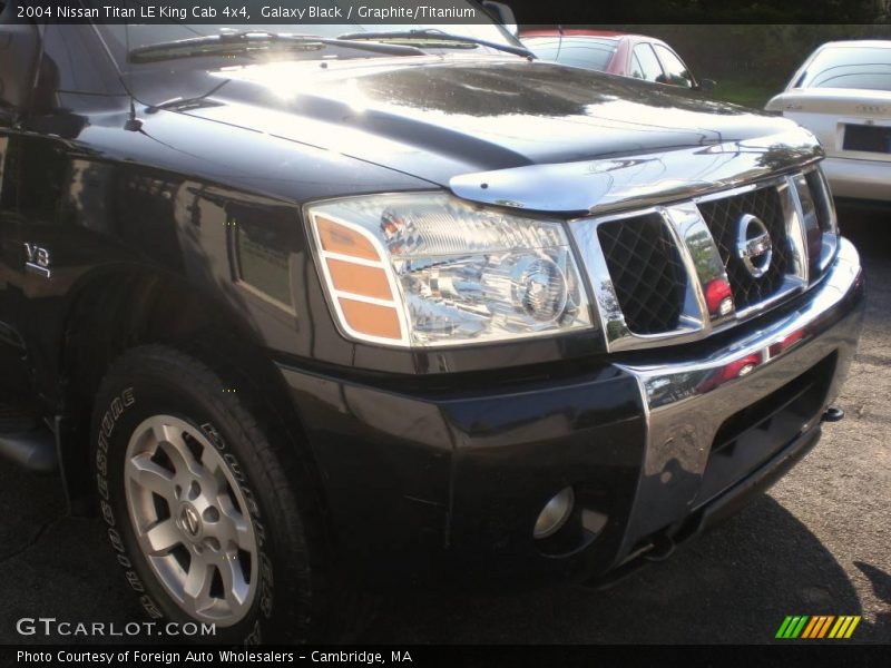 Galaxy Black / Graphite/Titanium 2004 Nissan Titan LE King Cab 4x4