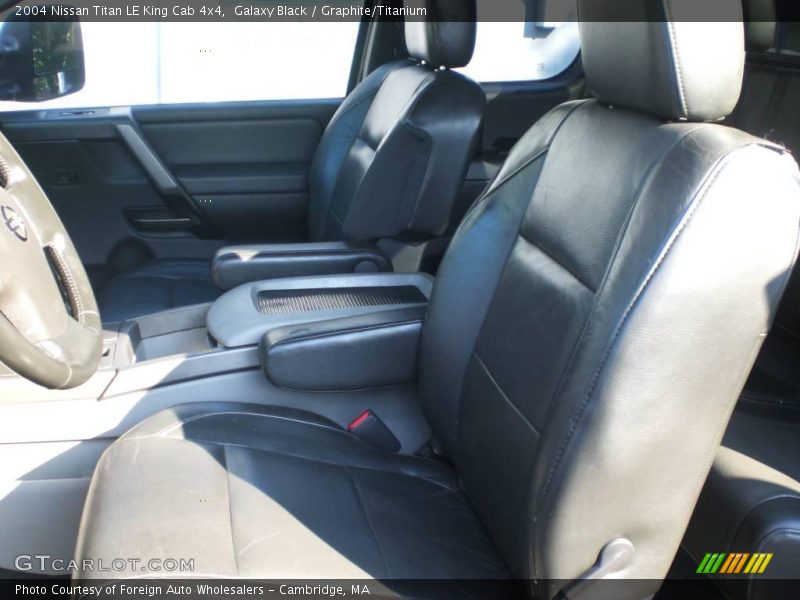 Galaxy Black / Graphite/Titanium 2004 Nissan Titan LE King Cab 4x4