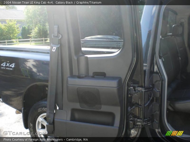 Galaxy Black / Graphite/Titanium 2004 Nissan Titan LE King Cab 4x4