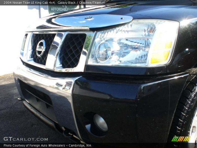 Galaxy Black / Graphite/Titanium 2004 Nissan Titan LE King Cab 4x4