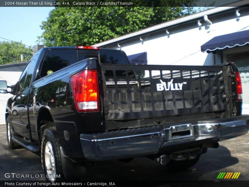 Galaxy Black / Graphite/Titanium 2004 Nissan Titan LE King Cab 4x4
