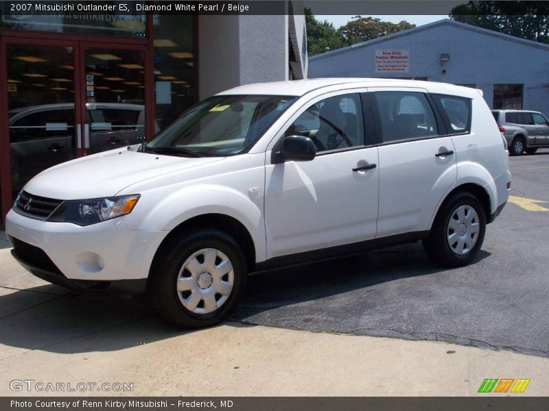 Diamond White Pearl / Beige 2007 Mitsubishi Outlander ES