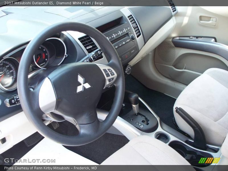 Diamond White Pearl / Beige 2007 Mitsubishi Outlander ES