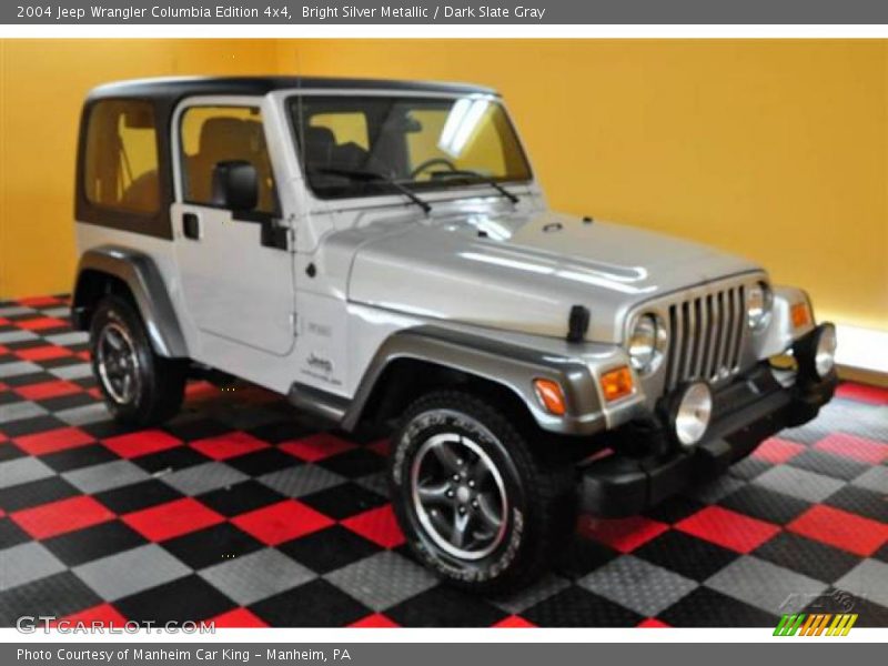 Bright Silver Metallic / Dark Slate Gray 2004 Jeep Wrangler Columbia Edition 4x4