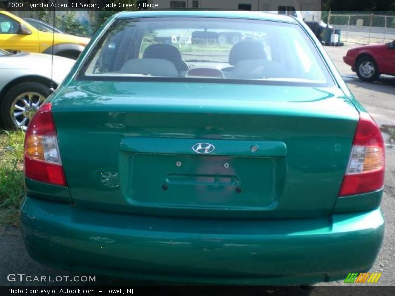 Jade Green / Beige 2000 Hyundai Accent GL Sedan