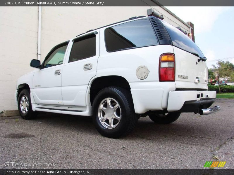 Summit White / Stone Gray 2002 GMC Yukon Denali AWD