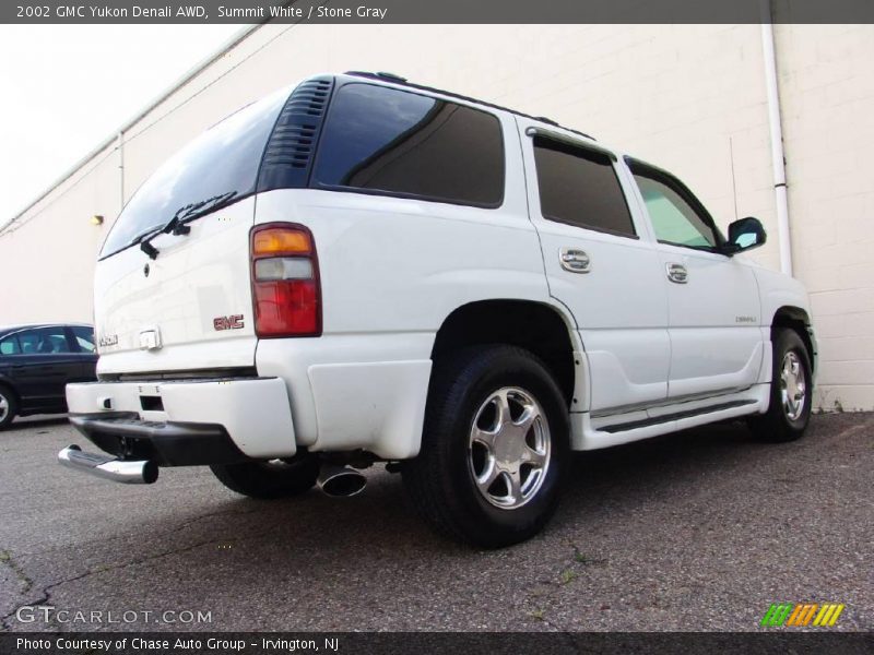 Summit White / Stone Gray 2002 GMC Yukon Denali AWD