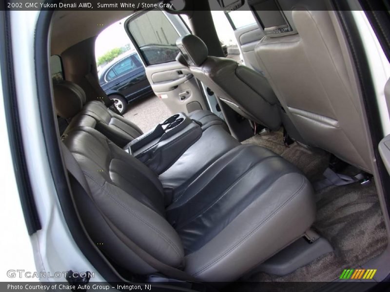 Summit White / Stone Gray 2002 GMC Yukon Denali AWD