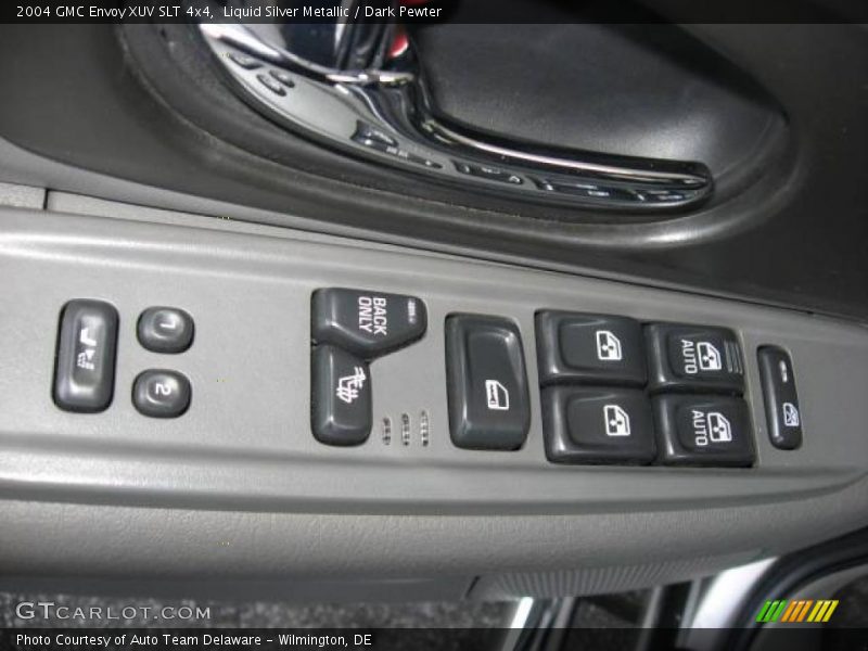 Liquid Silver Metallic / Dark Pewter 2004 GMC Envoy XUV SLT 4x4