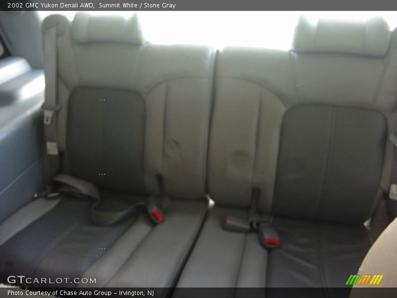 Summit White / Stone Gray 2002 GMC Yukon Denali AWD