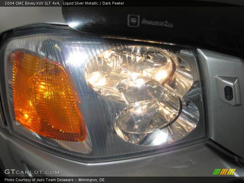 Liquid Silver Metallic / Dark Pewter 2004 GMC Envoy XUV SLT 4x4