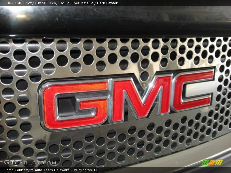 Liquid Silver Metallic / Dark Pewter 2004 GMC Envoy XUV SLT 4x4