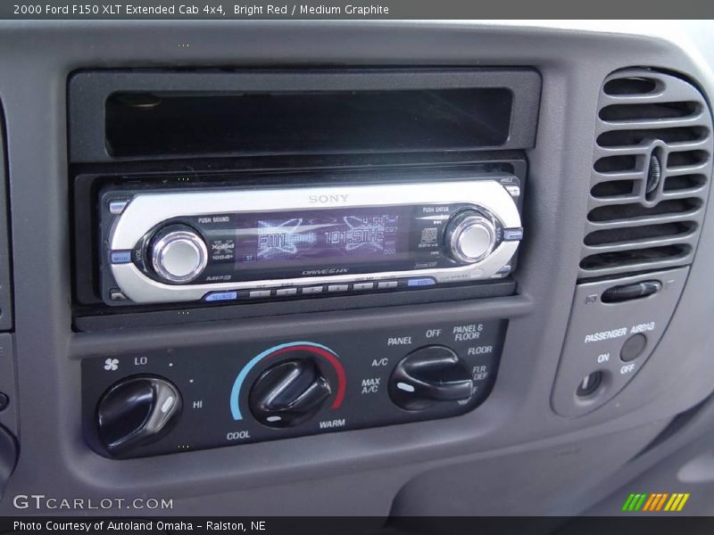 Bright Red / Medium Graphite 2000 Ford F150 XLT Extended Cab 4x4