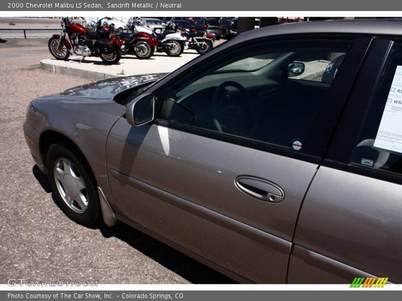 Sandrift Metallic / Neutral 2000 Chevrolet Malibu LS Sedan