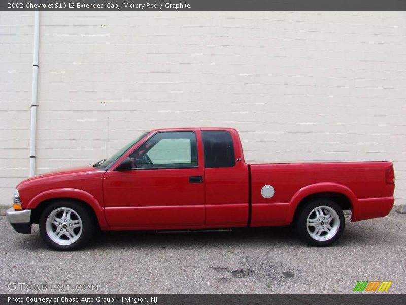 Victory Red / Graphite 2002 Chevrolet S10 LS Extended Cab