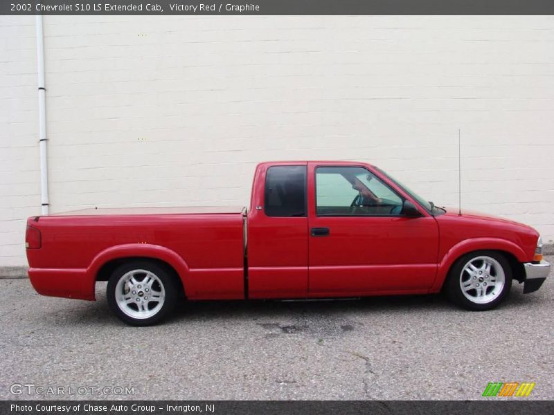 Victory Red / Graphite 2002 Chevrolet S10 LS Extended Cab