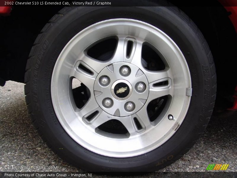 Victory Red / Graphite 2002 Chevrolet S10 LS Extended Cab