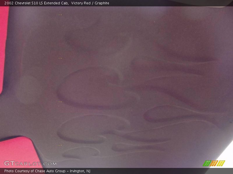 Victory Red / Graphite 2002 Chevrolet S10 LS Extended Cab