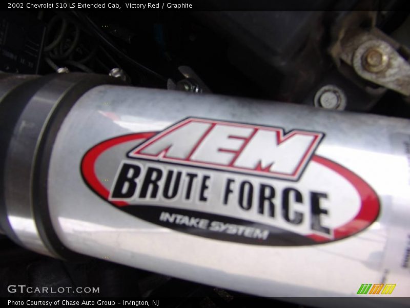 Victory Red / Graphite 2002 Chevrolet S10 LS Extended Cab