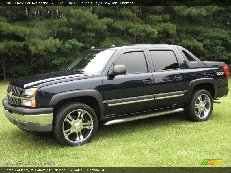 Dark Blue Metallic / Gray/Dark Charcoal 2005 Chevrolet Avalanche Z71 4x4