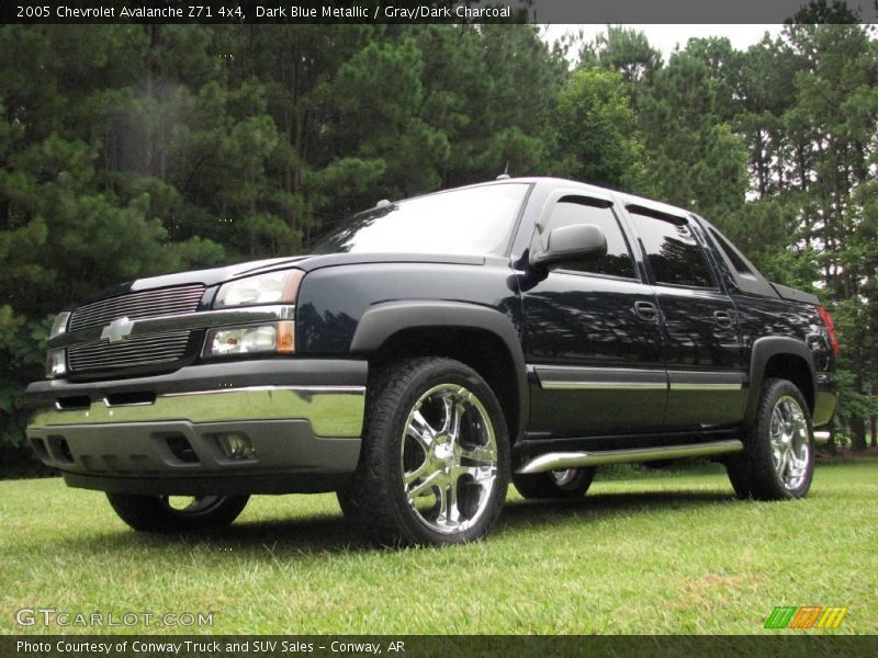 Dark Blue Metallic / Gray/Dark Charcoal 2005 Chevrolet Avalanche Z71 4x4