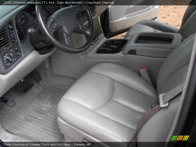 Dark Blue Metallic / Gray/Dark Charcoal 2005 Chevrolet Avalanche Z71 4x4
