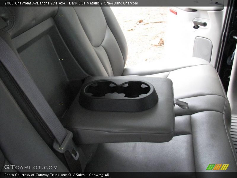 Dark Blue Metallic / Gray/Dark Charcoal 2005 Chevrolet Avalanche Z71 4x4