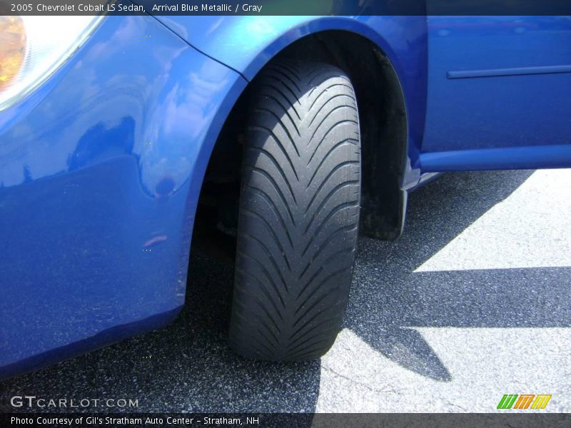 Arrival Blue Metallic / Gray 2005 Chevrolet Cobalt LS Sedan