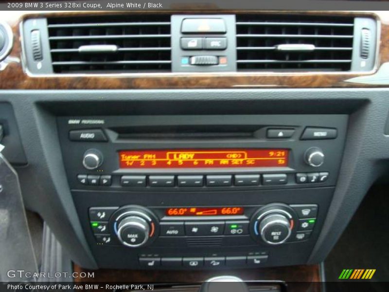 Alpine White / Black 2009 BMW 3 Series 328xi Coupe