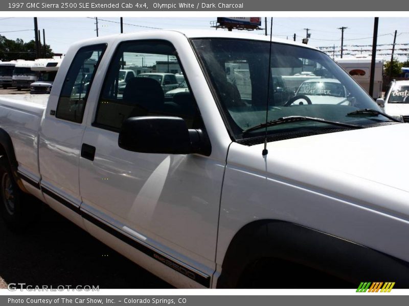 Olympic White / Dark Charcoal 1997 GMC Sierra 2500 SLE Extended Cab 4x4