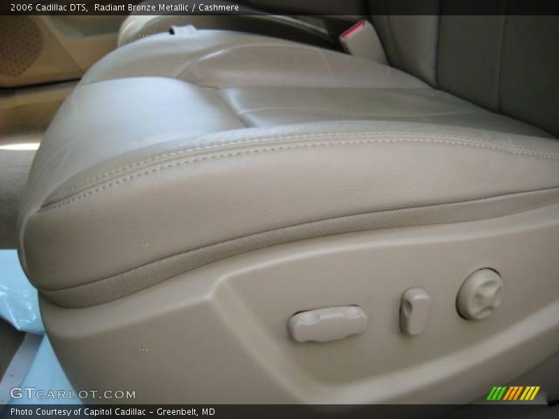 Radiant Bronze Metallic / Cashmere 2006 Cadillac DTS