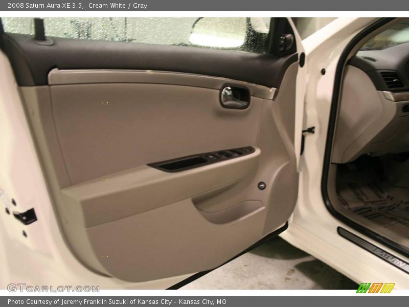 Cream White / Gray 2008 Saturn Aura XE 3.5