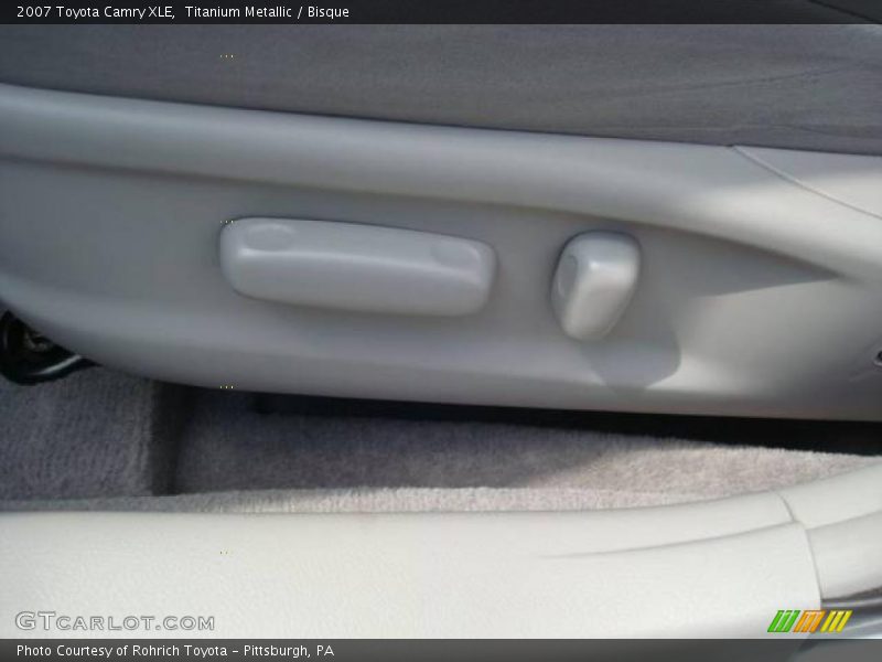 Titanium Metallic / Bisque 2007 Toyota Camry XLE